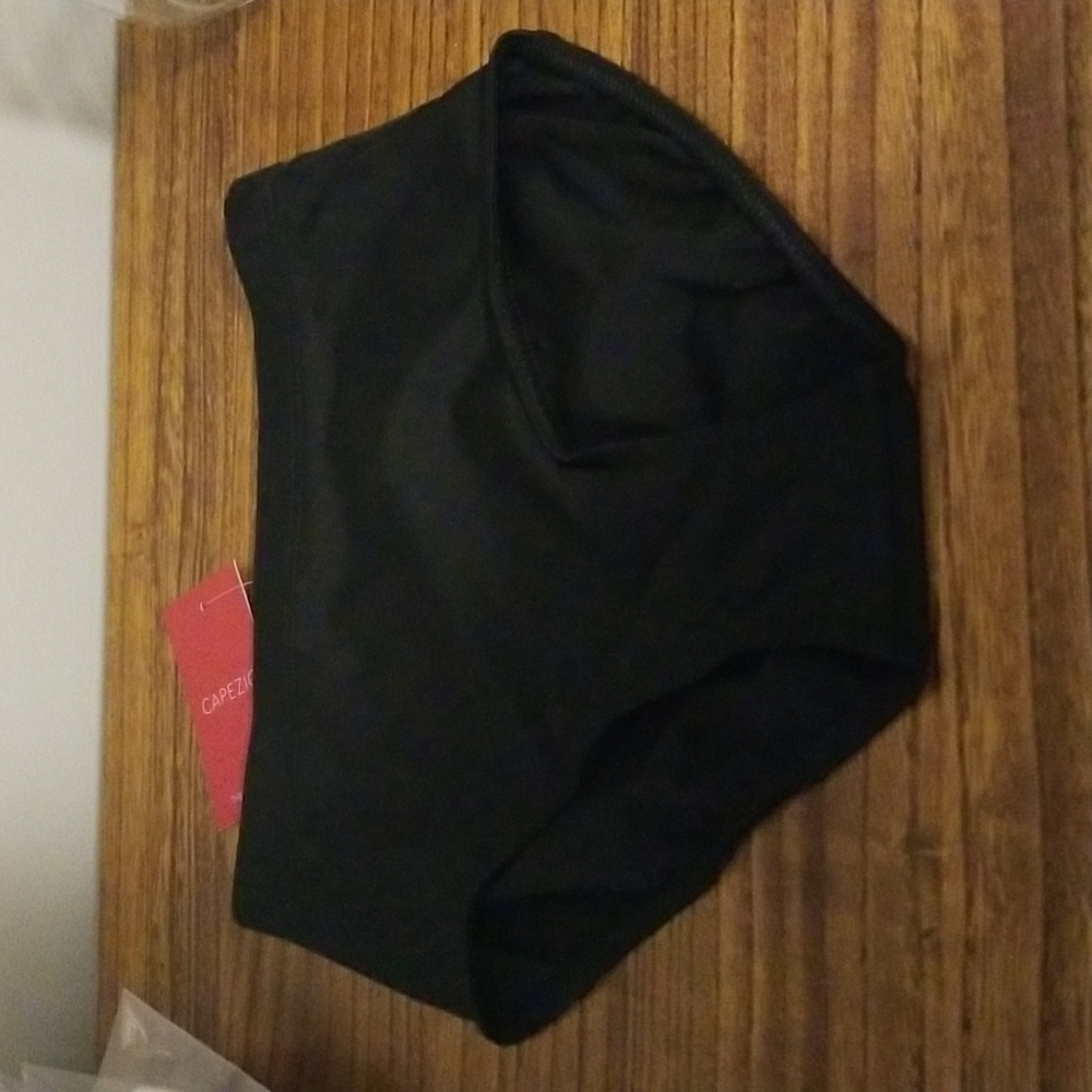 Capezio dance brief NWT